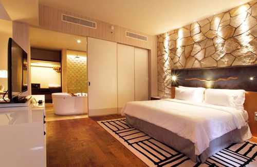 North Legian Hotel | Spacious Modern Suite with Free Minibar Items (T Sand Suite21)