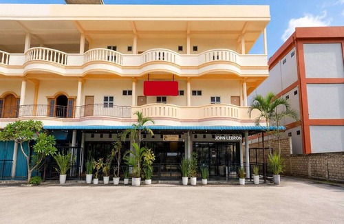 Tanjung Uncang House | Standard Double near Embung Fatimah