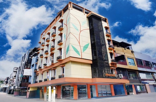 Palembang House | Stylish DBL Suite Escape W/Free WiFi and Parking