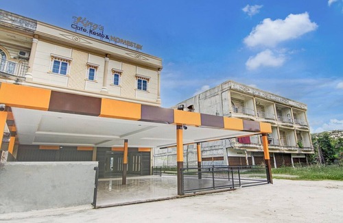 Pekanbaru House | Stylish DBL Suite Escape W/Free WiFi and Parking