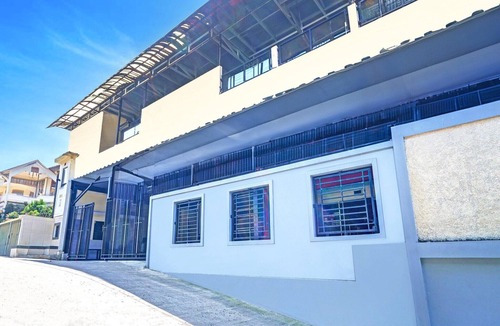 Sukajadi House | Stylish DBL Suite Escape W/Free WiFi and Parking