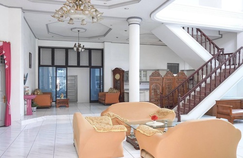 Padang House | Stylish DBL Suite Escape W/Free WiFi and Parking