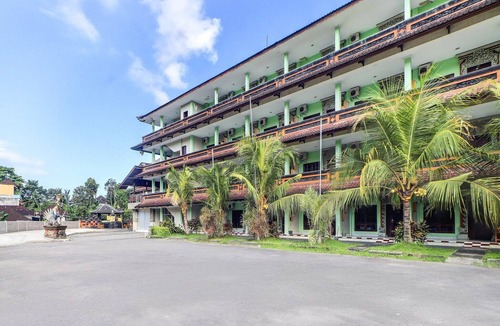 Denpasar Utara House | Stylish Delux Twin Stay with Free WiFi and Parking