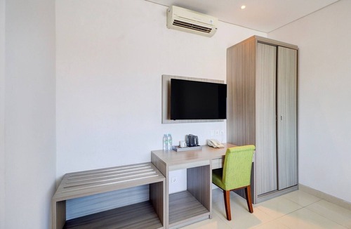 Sanur Kauh House | Stylish Twin Stay with Free WiFi Parking and Pool