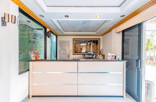 Megamendung House | Stylish Twin Suite Escape W/Free WiFi and Parking