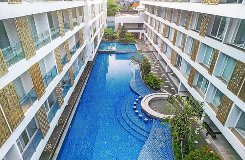 Dewi Sri House | Stylish Twin Suite with Balcony and Free Parking