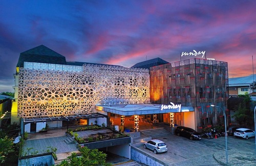 Dewi Sri House | Stylish Twin Suite with Balcony and Free Parking