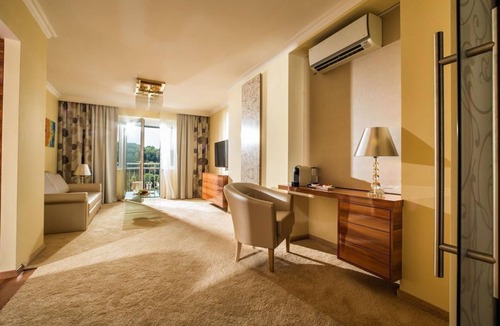 Loipersdorf bei Fuerstenfeld House | Suite Classica - 3 Nächte - Thermalhotel Leitner