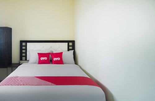 Pondok Aren Hotel | Super OYO 3354 Homia Residence