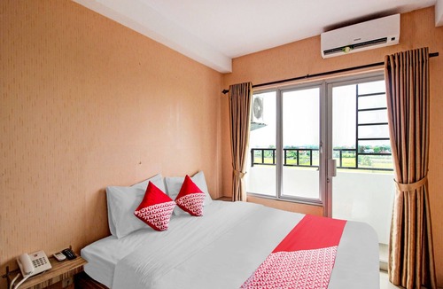 Medan Hotel | Super OYO 90245 Tridasa
