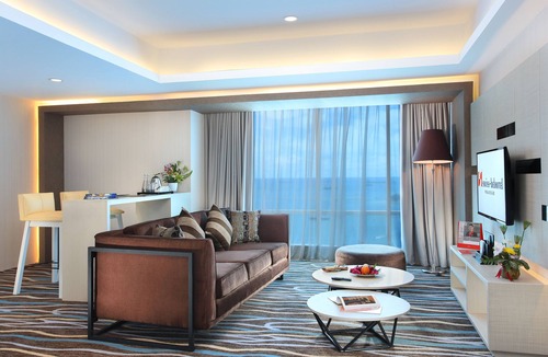 Makassar Hotel | Swiss-Belhotel Waterfront Makassar