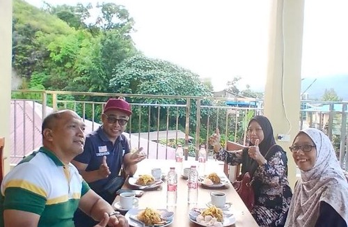 Tuk Tuk Bed & Breakfast | Tama View