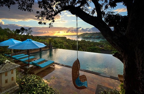 Mushroom Bay Hotel | The Acala Shri Sedana