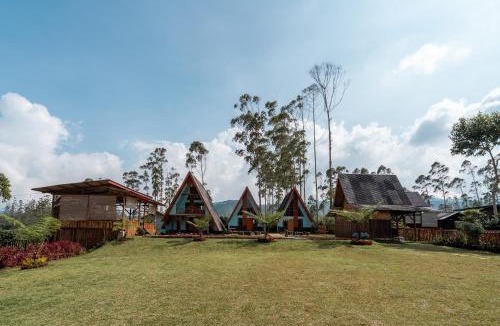 Pangalengan Hotel | The Cabin Artana Pangalengan