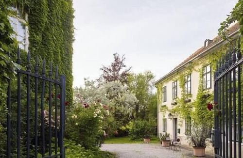 Krems an der Donau Apartment | The fine French at Schloss Hollenburg