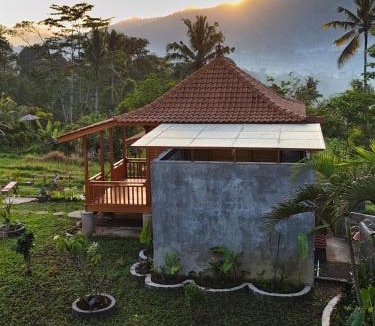 Sidemen Hostel | the villas ogang