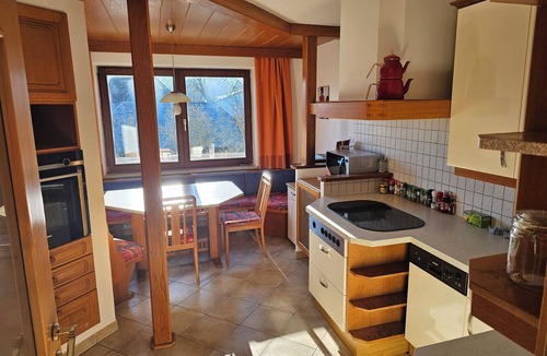 Vorchdorf House | This apartment is located in the Alps next to the ski slopes and mountain lakes.