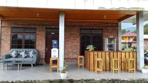 Tuk Tuk Bed & Breakfast | Toba Sunset