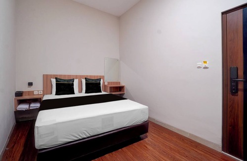 Gambir Hotel | Townhouse Oak New Fiducia Kaji 2