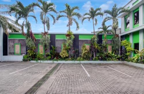 Kasihan Hotel | Townhouse Oak Pancanaka Malioboro Hotel
