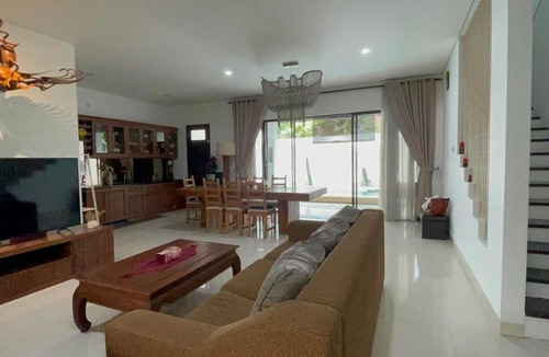 Depok House | Treevilla 3 Bedroom Home with Private Pool in Jagakarsa South Jakarta
