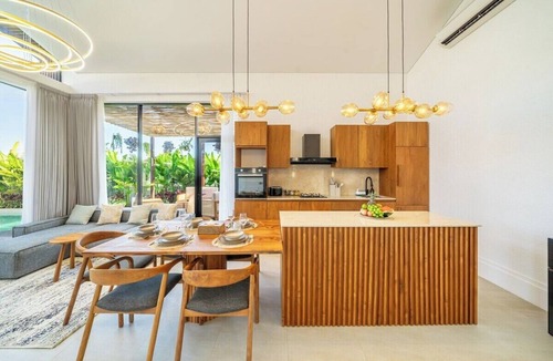 Kutuh Villa | Tropical 3BR w Sauna by Pandawa Beach Pool+Patio