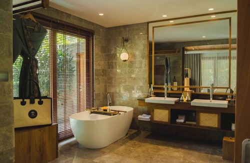 Ubud Resort | Tropical Jungle Villa with Private Pool, Scenic Views & Relaxing Outdoor Space