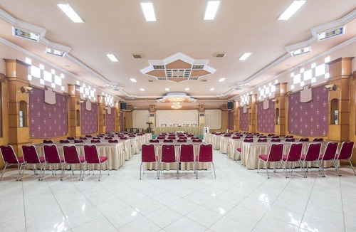 Makassar House | Twin Escape Near Losari Beach