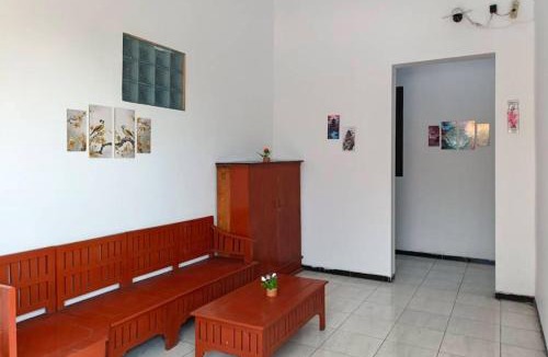 Madiun House | TwoSpaces Living at Sutomo Homestay, Madiun