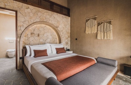 Pecatu Resort | Uluwatu 1BR Suite - Bathtub Near Padang Beach