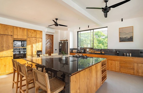Pecatu Villa | ULUWATU LUXURIOUS VILLA 4BR, POOL, GYM, OCEAN AND GOLF VIEW