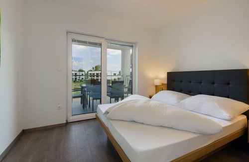 Lutzmannsburg House | Urban Holiday Home in Lutzmannsburg with Pool