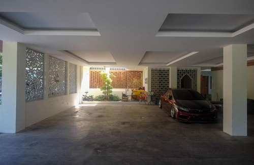 Kasihan Hotel | Urbanview Hotel Nardis Living near UMY