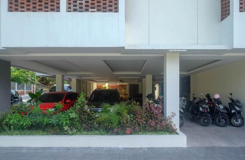 Kasihan Hotel | Urbanview Hotel Nardis Living near UMY