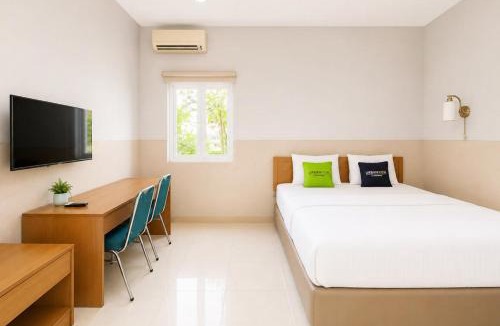 Cisarua Hotel | Urbanview Hotel RDN Oasis Cisarua by RedDoorz