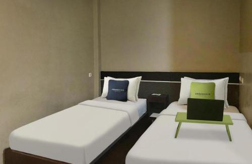Waena Hotel | Urbanview Hotel Sabang Land Syariah Jayapura