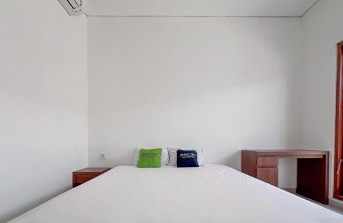 By Pass Ngurah Rai House | Urbanview Hotel Tegal Jinah