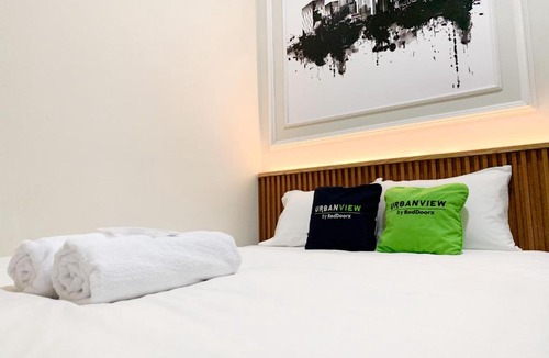 Condongcatur House | Urbanview Hotel The Little Social Yogyakarta