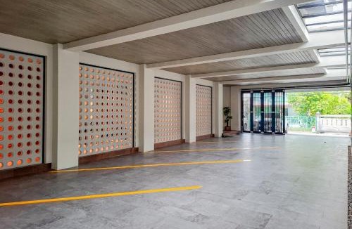 Purwodadi Hostel | Urbanview KAS Hotel Syariah near Simpang 5 Purwodadi