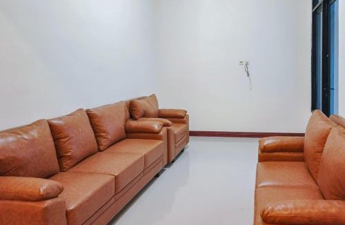 Tegal Hotel | Urbanview SANT Hotel Syariah near Stasiun Tegal