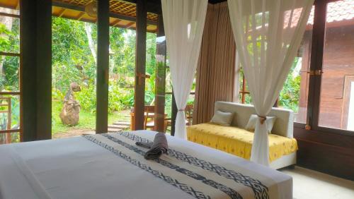 Pemuteran House | VANAYA wooden Lodges in Lush Garden