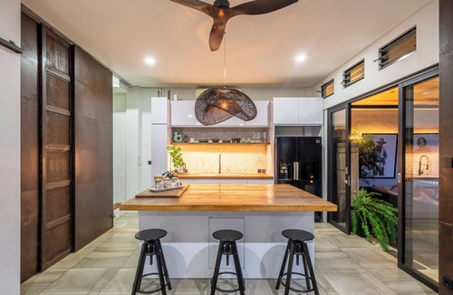 Batubelig Villa | Villa 121 – Modern 1BR Villa Near Batu Belig Beach