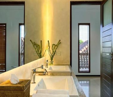 Berawa Villa | Villa 3BR Canggu 5 Mins to Berawa Beach and FINNS