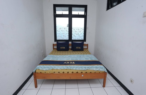 Cipanas Hotel | Villa Agape Near Puncak By ARBA