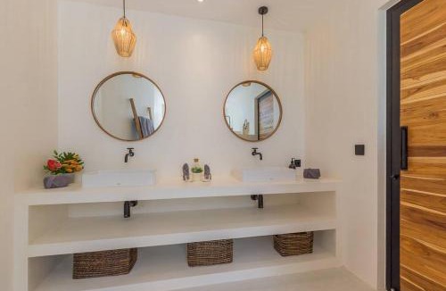 Central Seminyak House | Villa Alamanda Maya Seminyak center 2 bedr with private Pool