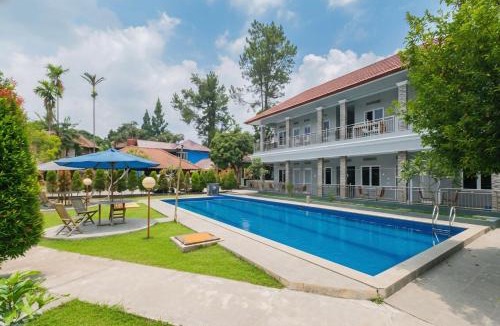 Megamendung House | Villa Batu Cisarua Puncak Bogor RedPartner