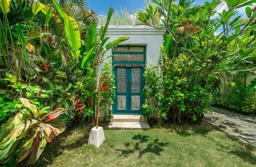 Batubelig Villa | Villa Big Pool, 2min Beach, 10min Atlas,Finns Club