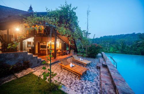 Samplangan Villa | Villa Dandan Bukit