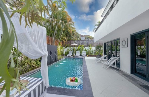 Drupadi Villa | Villa Drupadi 16B - 4 bed 4.5 bath best Seminyak Location