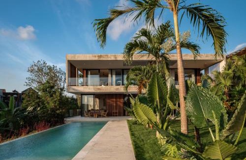Tumbak Bayuh Villa | Villa Famara Pererenan, Canggu by Blacksand